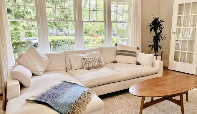 Large family home, sleeps 8, in excellent location