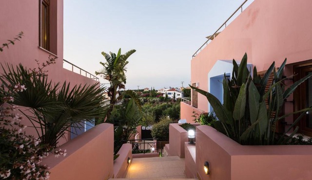 Leste Luxury Homes