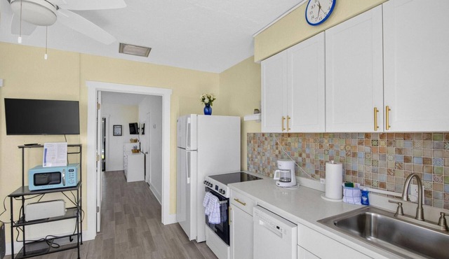 LOCATION!Lovely Venice Villa 2 min walk to beach