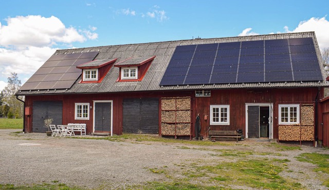 Lovely home in Lammhult with WiFi