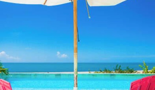 Luxurious Beach Front Villa with Pool - Out of the Blue Villa