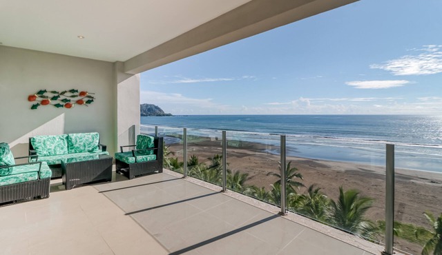 Luxurious Seaside Condo on the Beach with Pool - Views from Private Patio