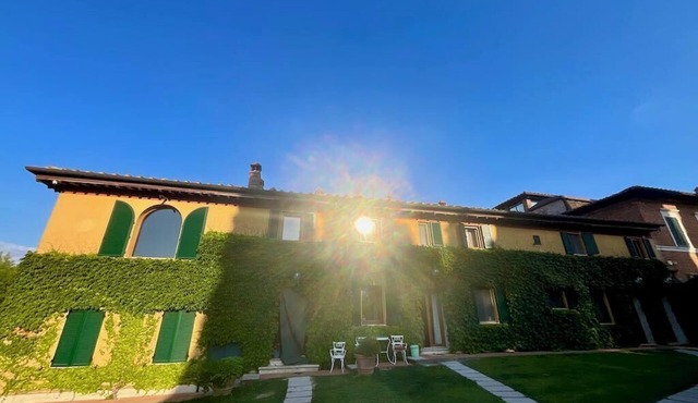 Luxury apartment with pool: dolce vita at 15' on foot from the heart of Siena!