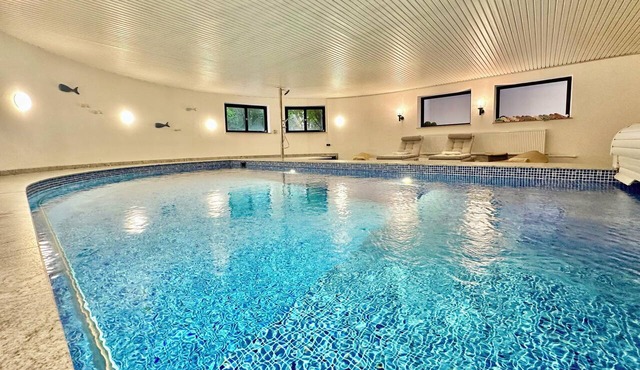 Luxury Holidays Villa EMG Munich with Pool, SPA and Forest Lake for 20P