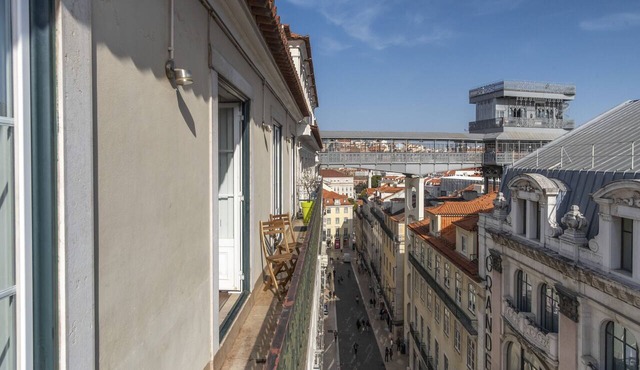 LV Premier Chiado CH1- Balcony, Central, Elevator