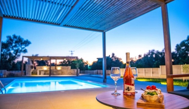 Marelia Villa 2 - Unique quiet villa with stunning view of Psiloritis Mountain