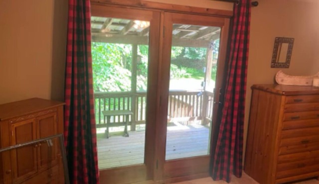 Marvelous 3-bedroom chalet in Old Forge