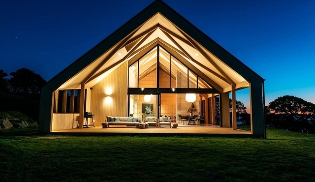 Mawhiti - Architectural Beachfront Estate