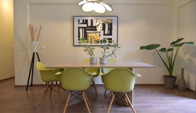 Modern apartment, in the heart of the Old Harbour of Chania, 50m from the sea!