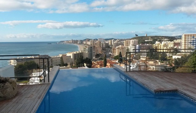 Modern villa, 5 minutes walking distance to beach and restaurants. Sea view