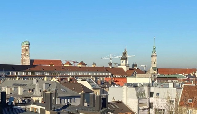 Munich Best Location - Top Floor Apartment - Great Views