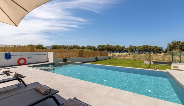 Myrtle Villa - Three Bedroom Villa, Sleeps 6