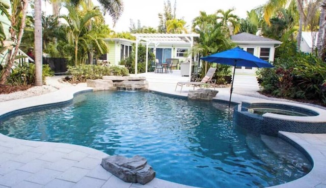 New ! 3-bedroom Pool Home Oasis! Great Location