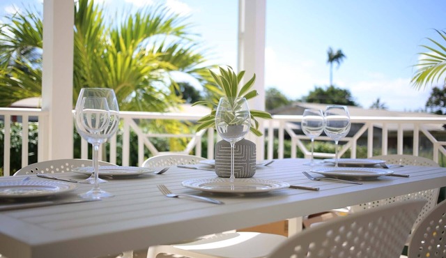 Newly Renovated - Spacious 3 Bed/2 Bath at Lantana, West Coast