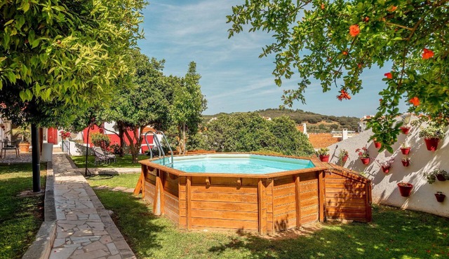 Nice flat with small shared pool
