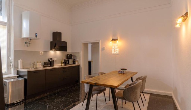 Nofa Apartments - Altbau Apartments am Kudamm