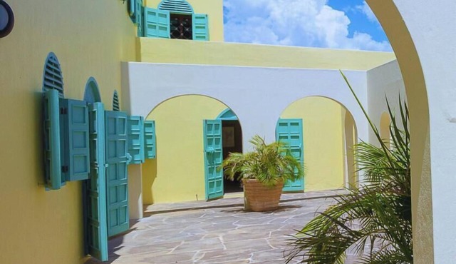 Nyumba Kavunjeni | Private pool, sea view and beach access