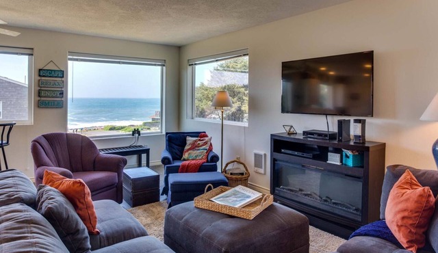 Ocean Views & Tide Pool Access! Yachats!