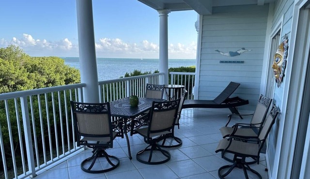 'Oceanside Oasis' Direct Ocean Views & 3 BR'S