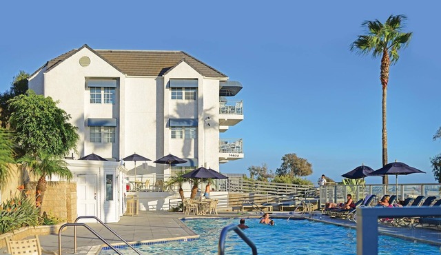 Oceanview Studio w/WiFi Available, Patio, BBQ Grill & Resort Pool