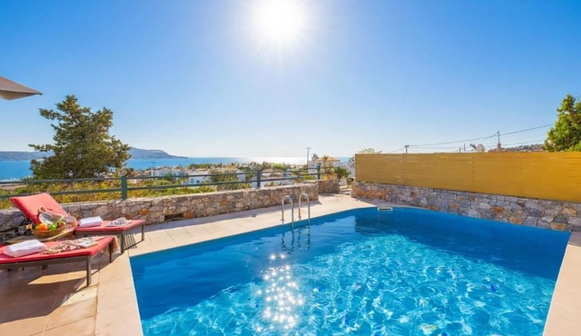 Odysseus Villa - Three Bedroom Villa, Sleeps 6