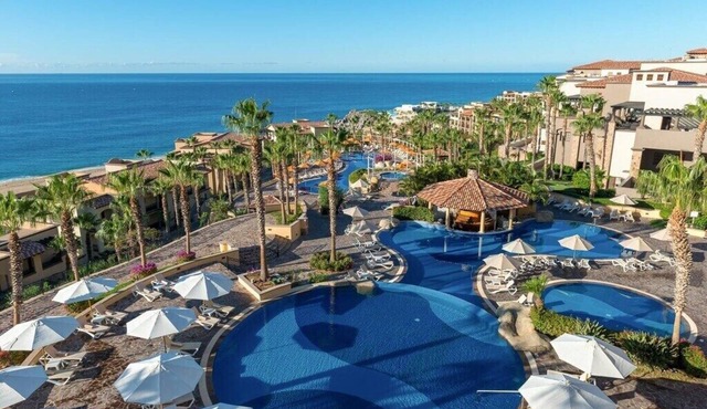 ONE (1) BEDROOM, TWO (2) BATH EXECUTIVE SUITE WITH OCEAN VIEW!