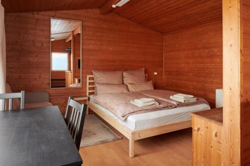 Onebnb Gästehaus mit Terrasse Nähe BER Flughafen Adlershof WISTA Treptow