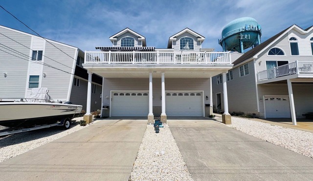 Outstanding home with views of the intracoastal waterway as well as Dog Friendly