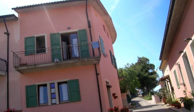 Panoramic views House, elegant and spacious, near to the Capoliveri center.