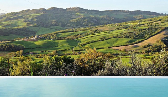 Panoramic villa w/private infinity pool & garden