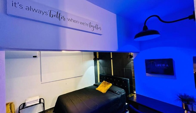 Pasavento - Modern Tiny Suite