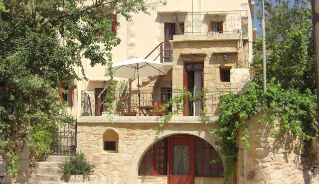Patriko Traditional Residence