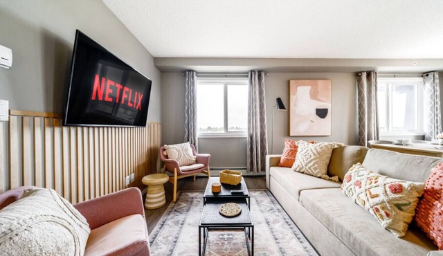 Peaceful Oasis Condo 2BR AC Balcony KingBed