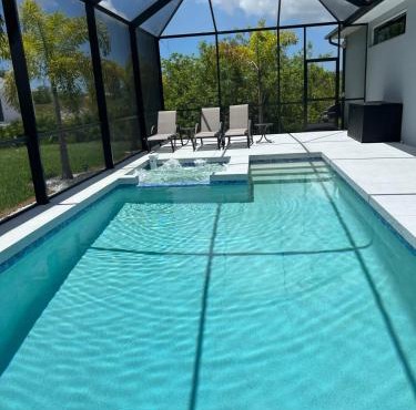 Peaceful Pool House