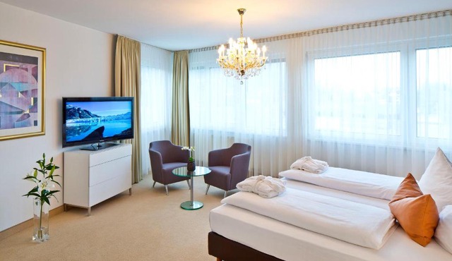 Penz West Suite