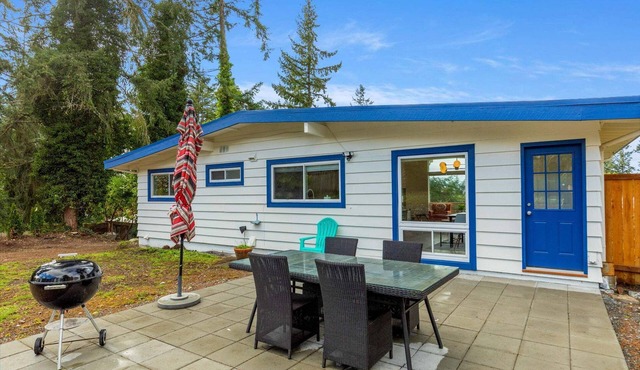 Perch - 3BR Bellevue Comfort: Parking + Pet Friendly