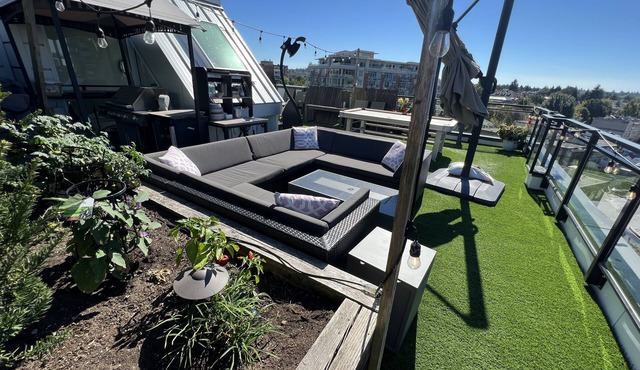 PH with deck