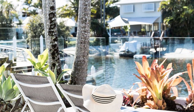 POOL - JETTY - PRIVATE BEACH