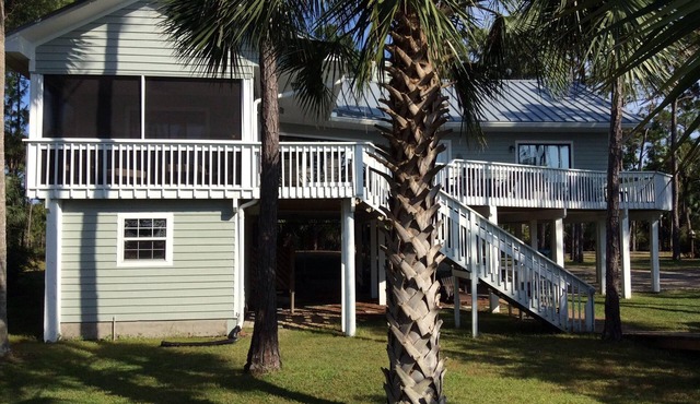 Private 2.5 acre bayfront. KAYAK LAUNCH + boat slip. July 12-18 open