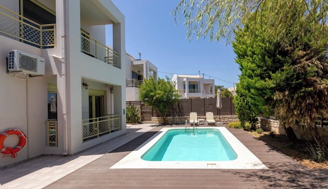 Private Pool* BBQ area * Sea View* Beach at 1.3km