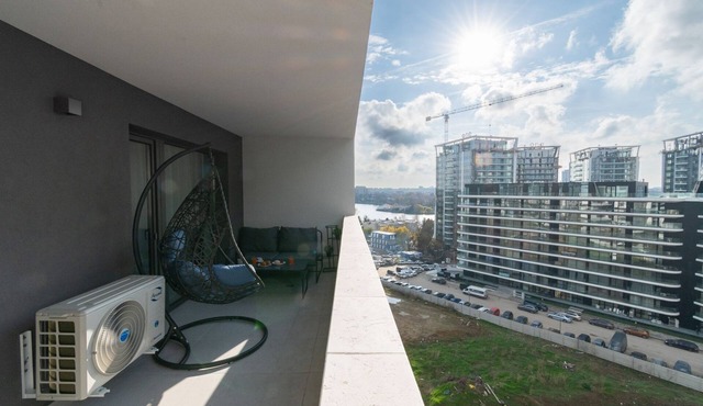 Private, quiet, fully equipped apartment – includes parking
