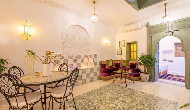 Private Riad for 4 people In Historic Neighborhood/5 minutes to Jemaa El-Fna
