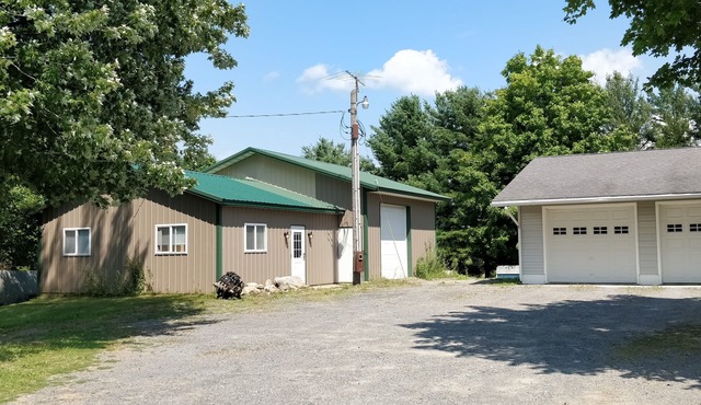 Private Studio, Great Back Yard, Fire Pit, in a Rural Farming Community