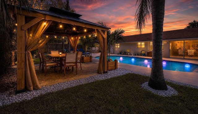 Resort Pool Home Near Disney | Sleeps 10