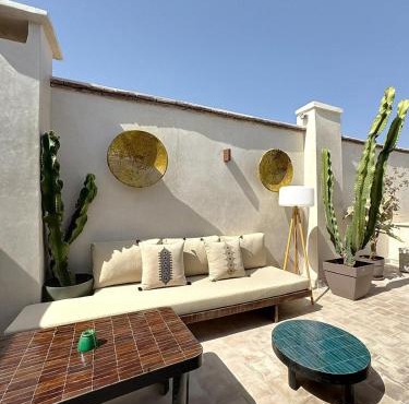 Riad chic & intimiste, piscine chauffée, ptit dej