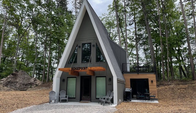 Ridge Point - Walk to Glen Arbor - Pet-Friendly - Close to Sleeping Bear Dunes