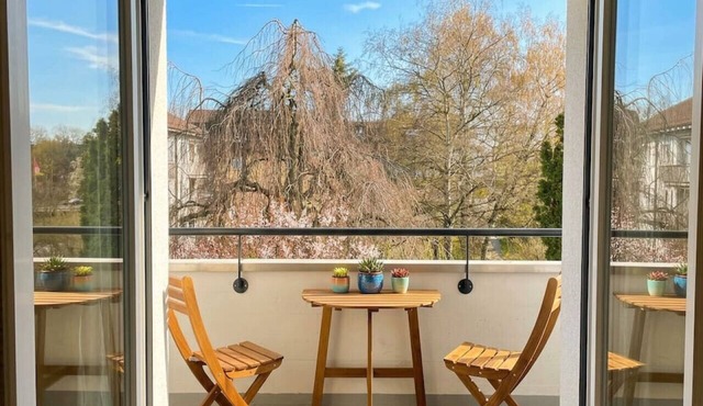 Riverfront 1BR & Balcony | Zurich Airport | WiFi