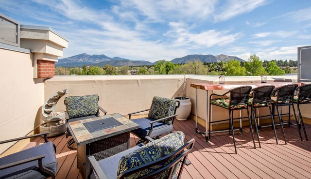 Rooftop Deck w/ AC! Near NAU and Downtown