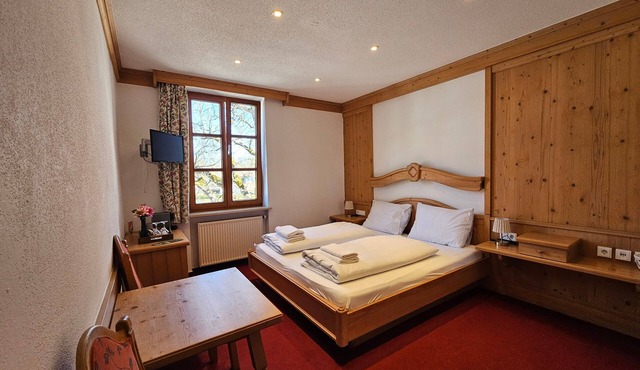 Room 11 Standard Double Room with Wi-Fi