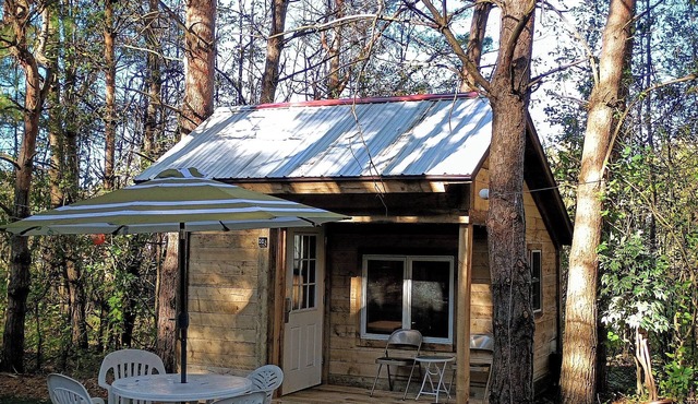 Rustic cabin, quite get away, or hunting Basecamp